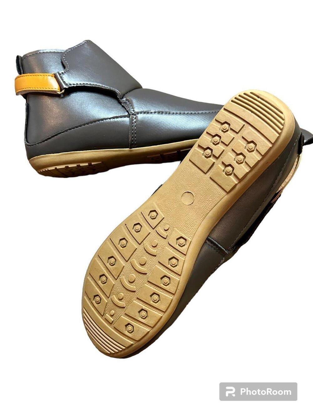 Retro Style Everyday Rain Boots for Women’s Size 7.5